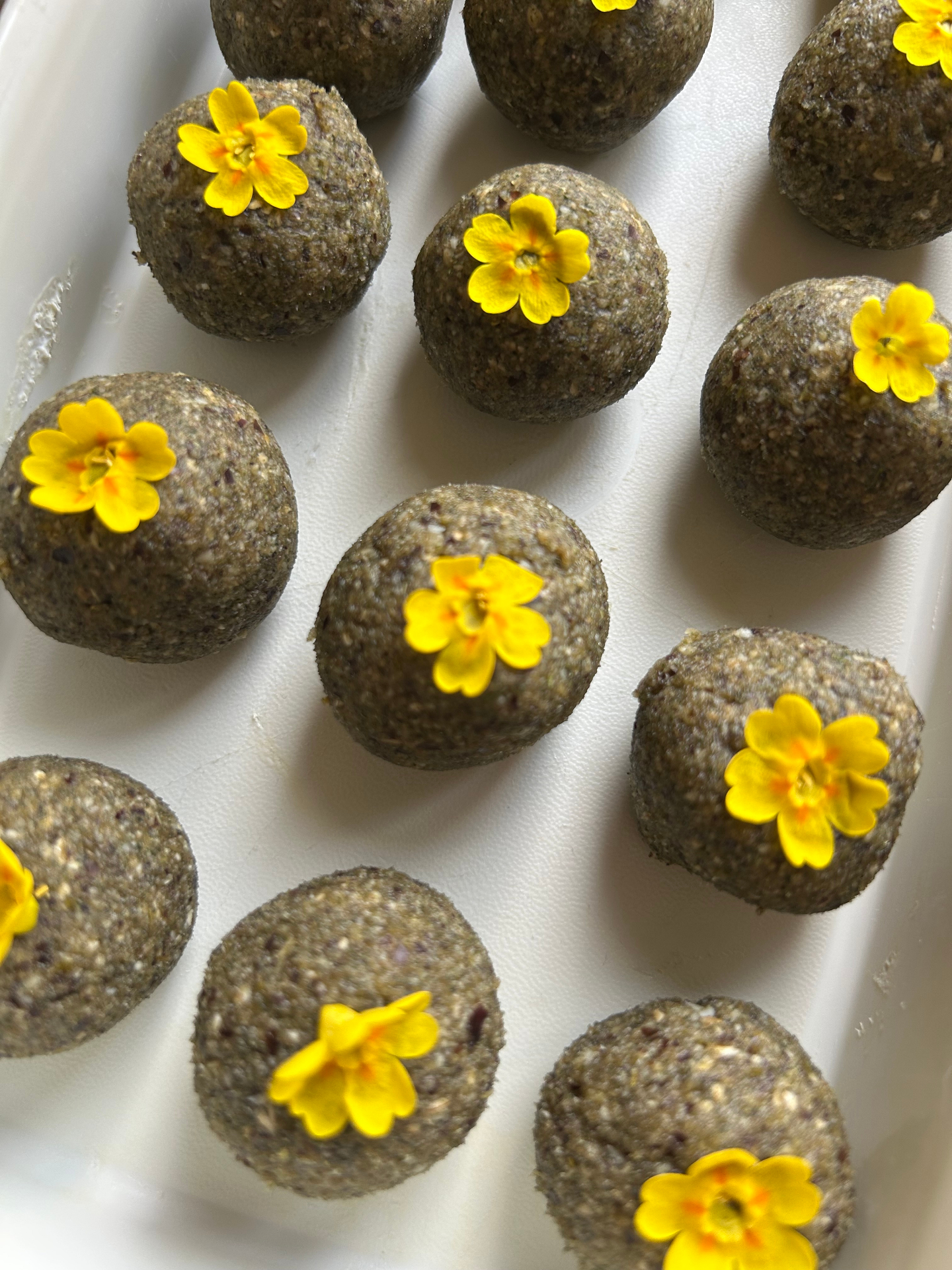 Farmors örtbollar med citron